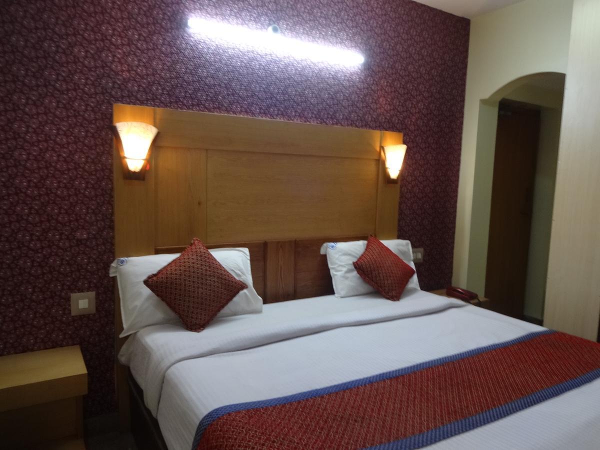 Hotel Duke Maduráj Kültér fotó
